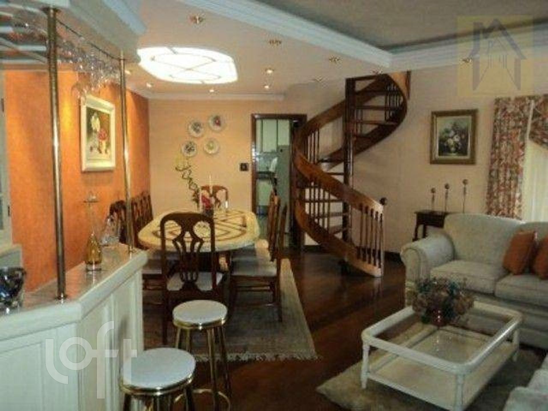 Apartamento à venda com 4 quartos, 225m² - Foto 1