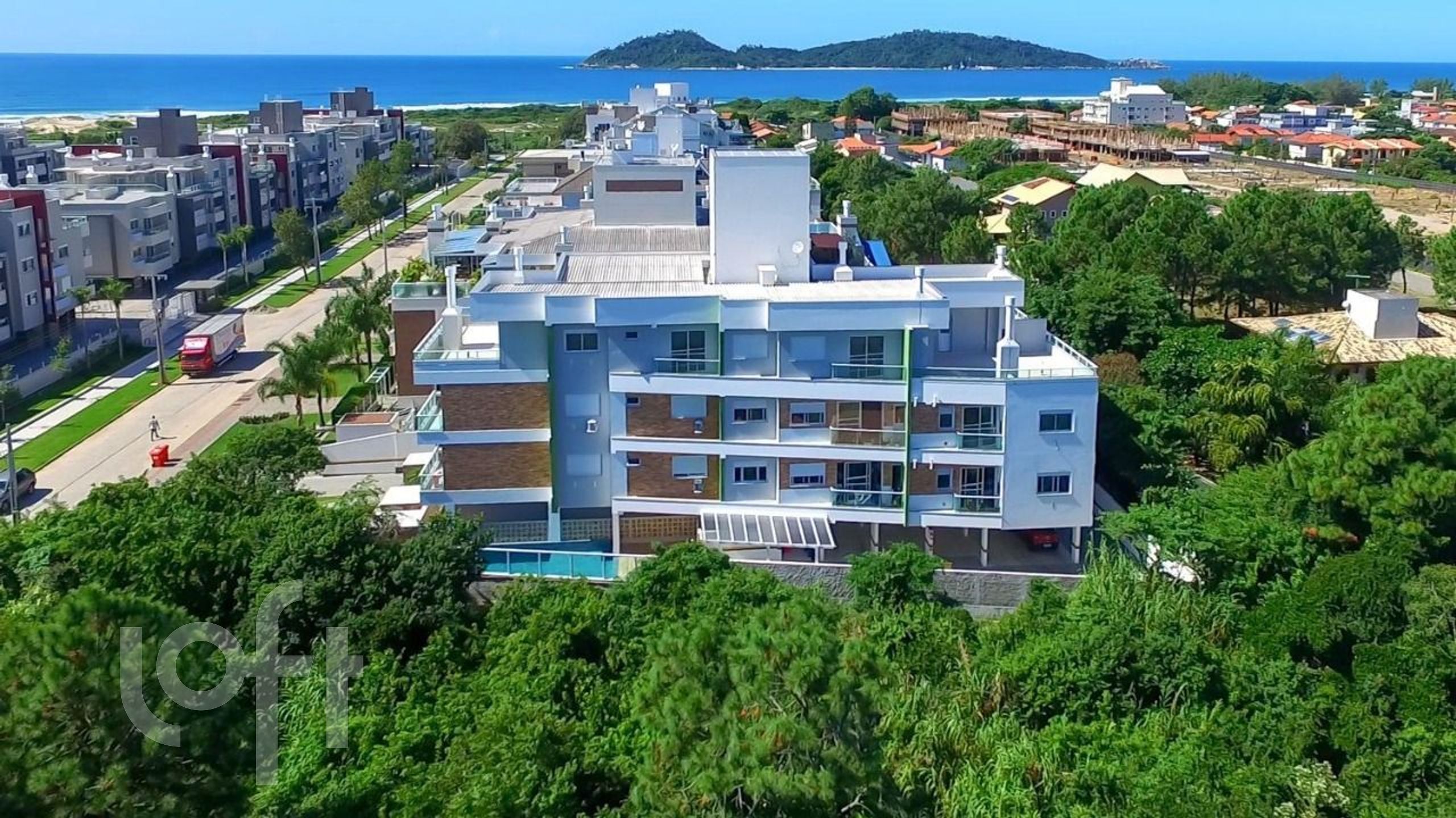 Apartamento mobiliado a venda no Cmepche proximo a praia