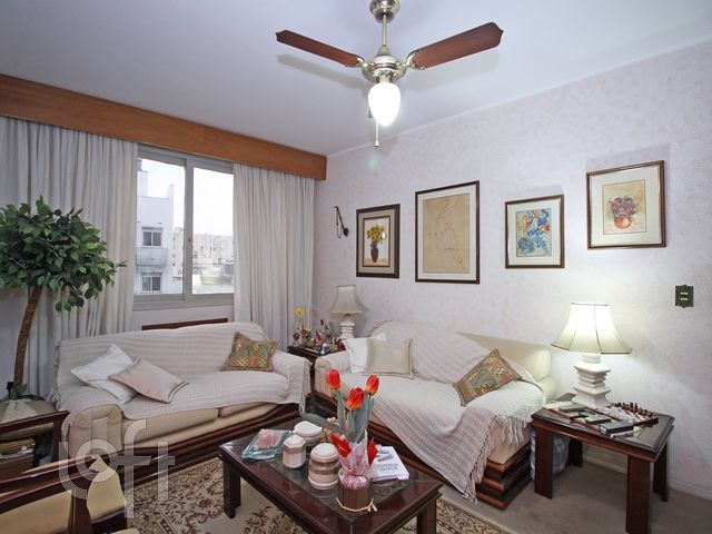 Apartamento com 106m², 3 dormitórios, 1 suíte, 1 vaga, Floresta em Porto Alegre