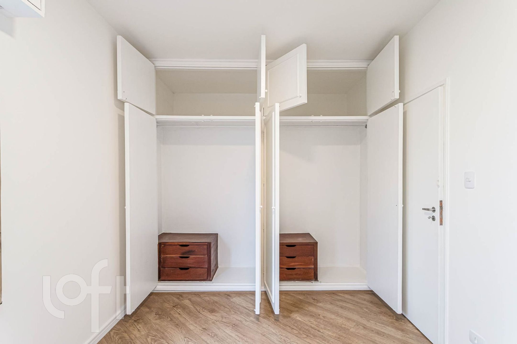 Apartamento à venda com 3 quartos, 94m² - Foto 11