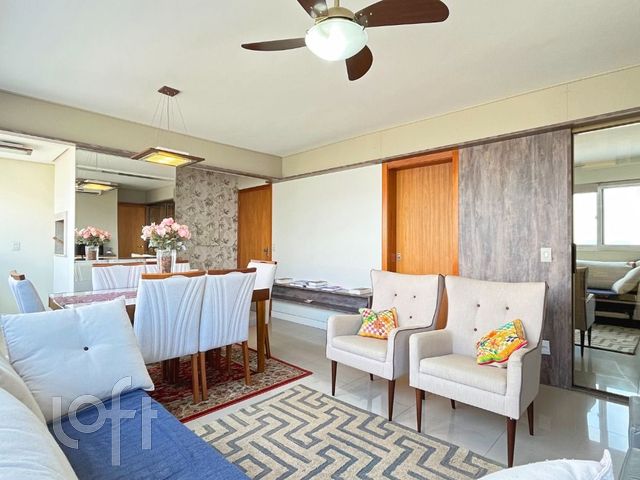 Apartamento com 86m², 3 dormitórios, 1 suíte, 2 vagas, Menino Deus em Porto Alegre