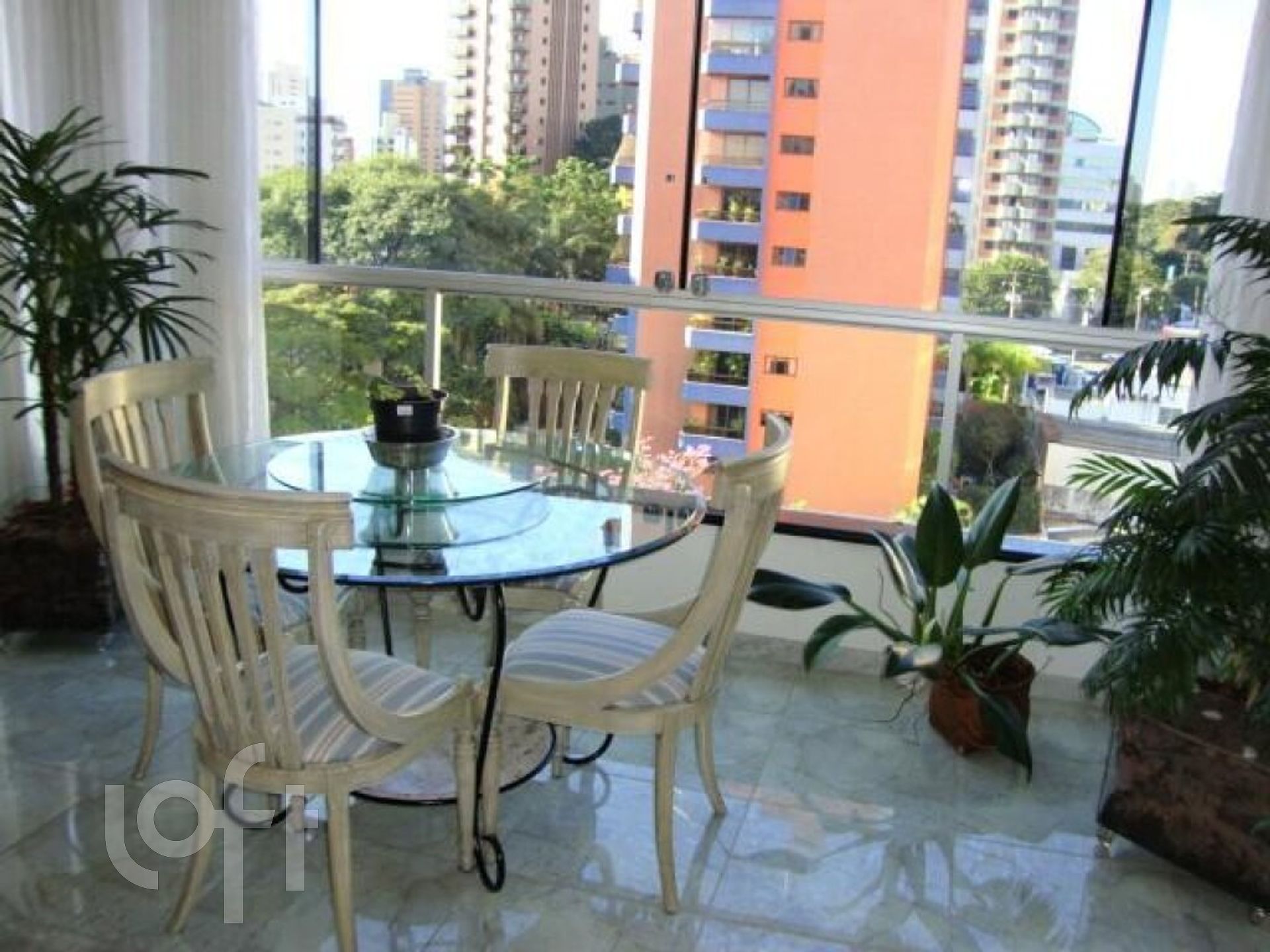 Apartamento à venda com 3 quartos, 262m² - Foto 1