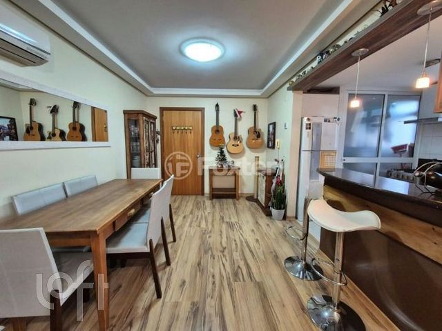 Apartamento com 74m², 2 dormitórios, 1 suíte, 1 vaga, Higienópolis em Porto Alegre