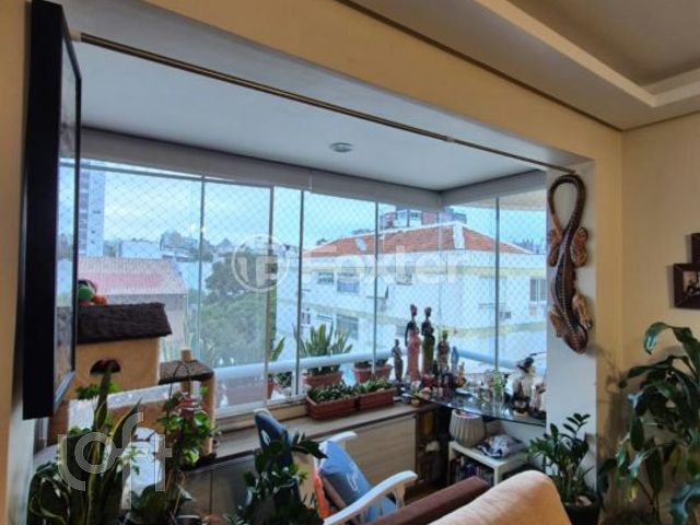 Apartamento com 74m², 2 dormitórios, 1 suíte, 1 vaga, Higienópolis em Porto Alegre