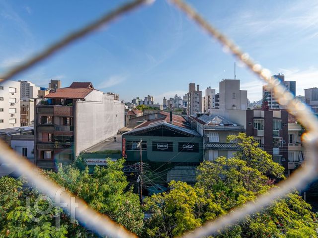 Apartamento com 96m², 3 dormitórios, 1 suíte, 1 vaga, Rio Branco em Porto Alegre