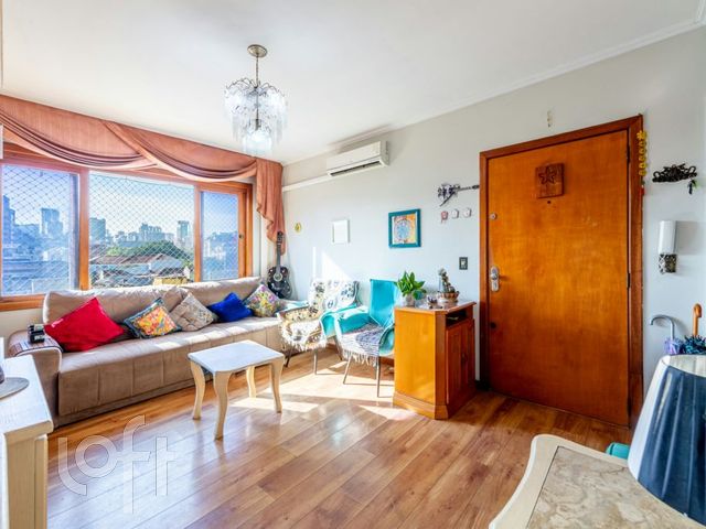 Apartamento com 96m², 3 dormitórios, 1 suíte, 1 vaga, Rio Branco em Porto Alegre