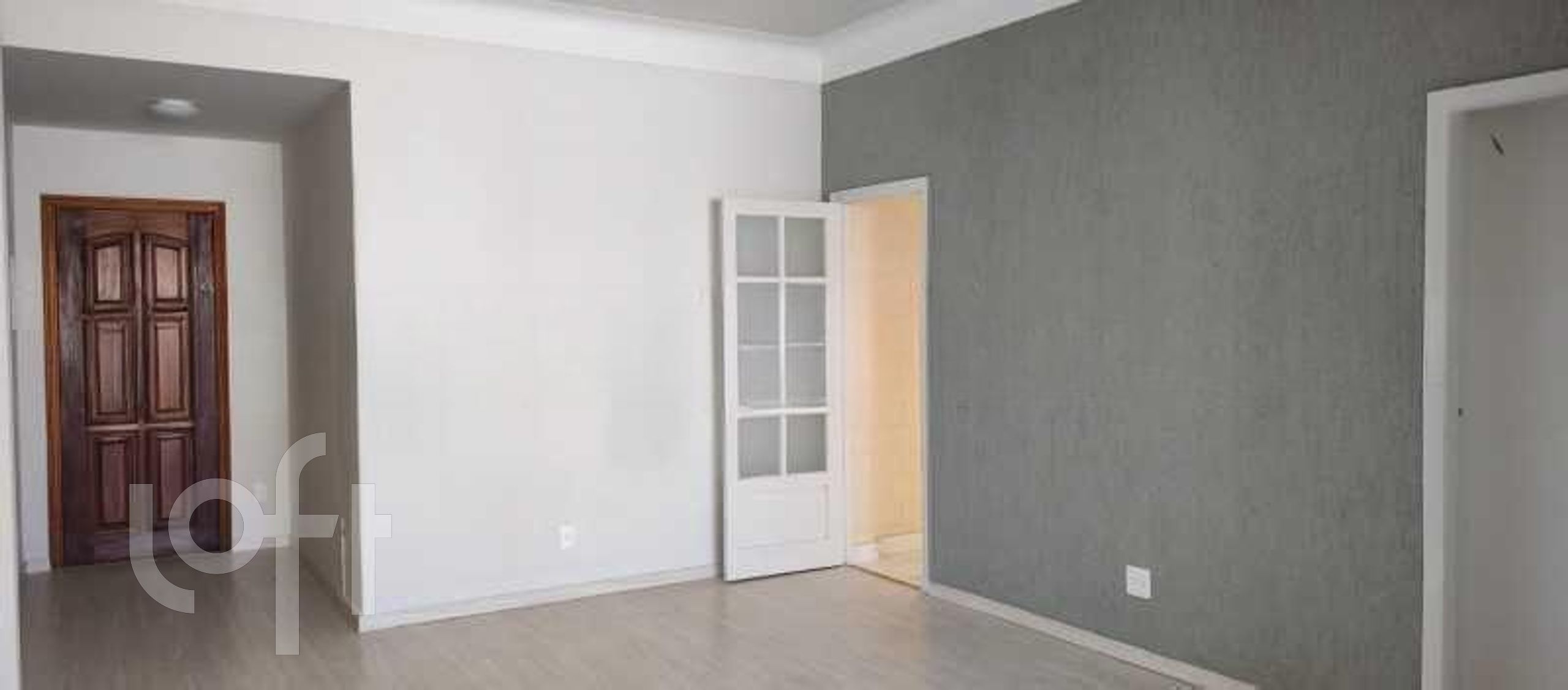 Apartamento à venda com 3 quartos, 130m² - Foto 2