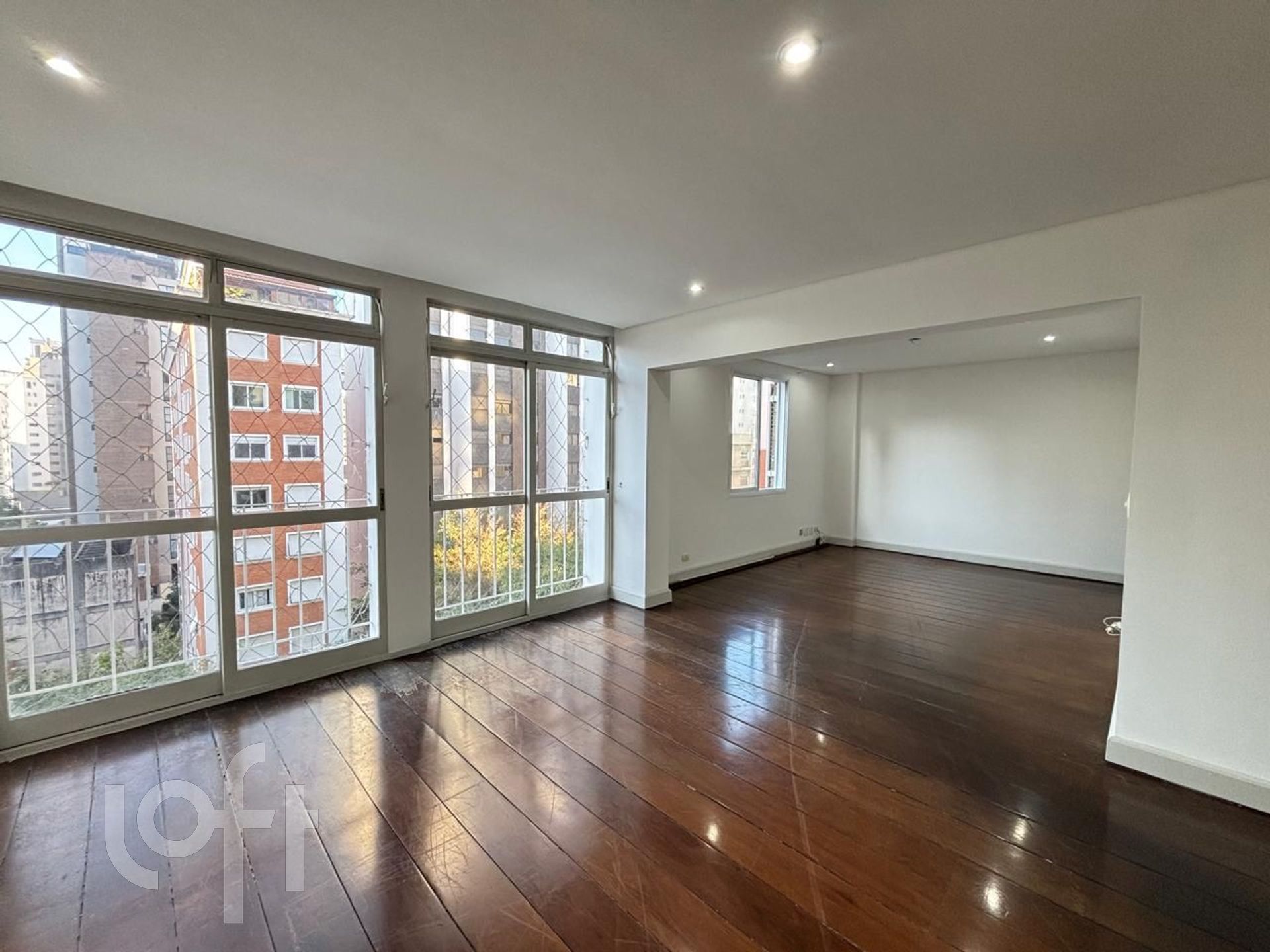 Apartamento à venda em Cerqueira César com 150 m²,