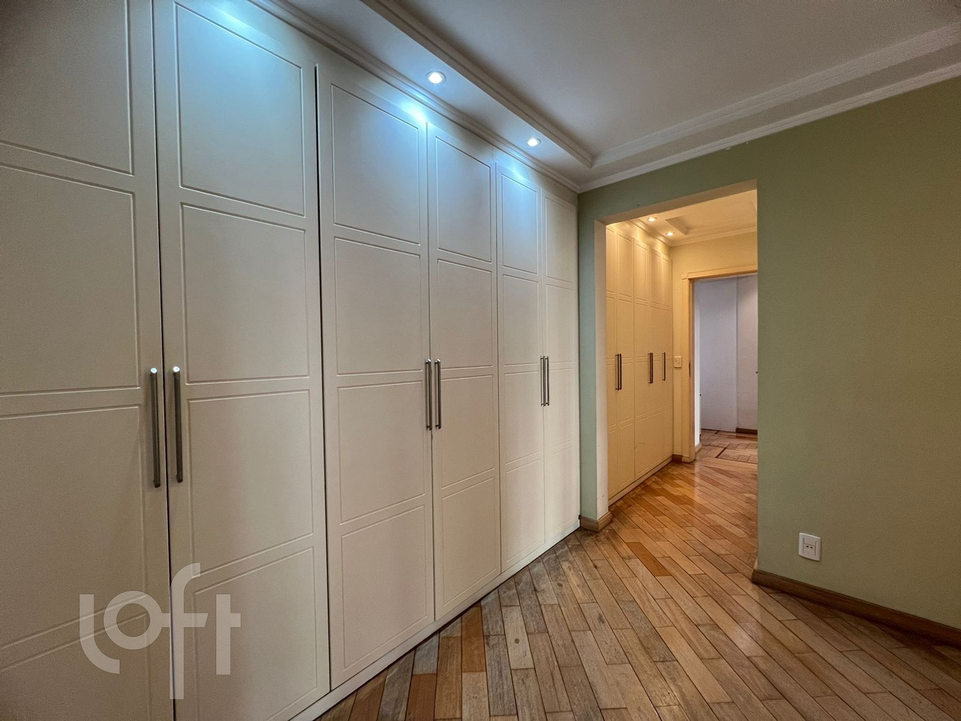 Apartamento à venda com 3 quartos, 253m² - Foto 19