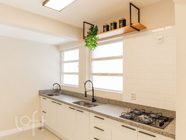 Apartamento com 55m², 2 dormitórios, Rio Branco em Porto Alegre