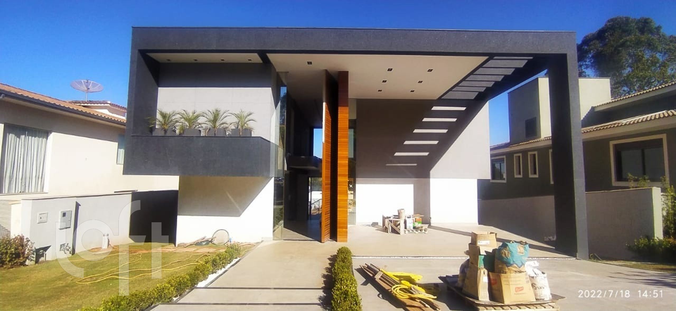 Casa de Condomínio à venda com 4 quartos, 336m² - Foto 3