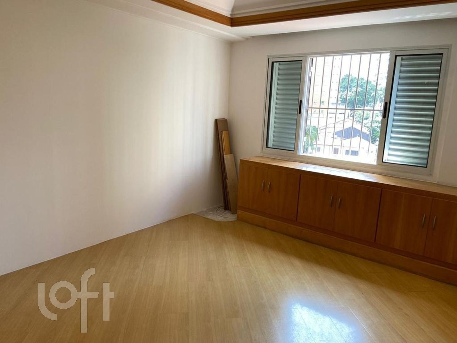 Apartamento à venda com 3 quartos, 188m² - Foto 2