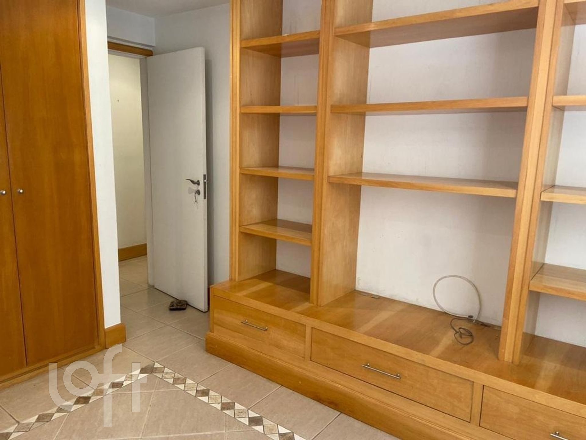 Apartamento à venda com 3 quartos, 188m² - Foto 6