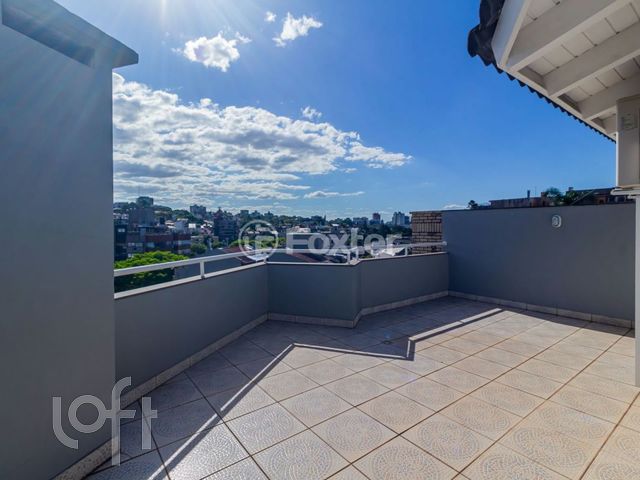 Casa com 238m², 3 dormitórios, 2 suítes, 3 vagas, Chácara das Pedras em Porto Alegre