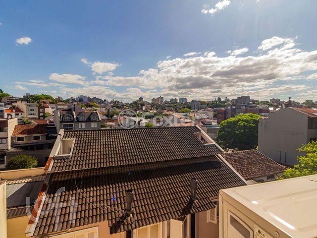 Casa com 238m², 3 dormitórios, 2 suítes, 3 vagas, Chácara das Pedras em Porto Alegre