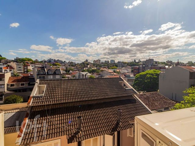 Casa com 238m², 3 dormitórios, 2 suítes, 2 vagas, Chácara das Pedras em Porto Alegre