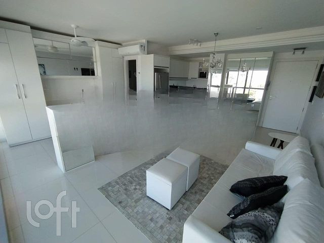 Apartamento com 38m², 1 dormitório, 1 vaga, Praia de Belas em Porto Alegre