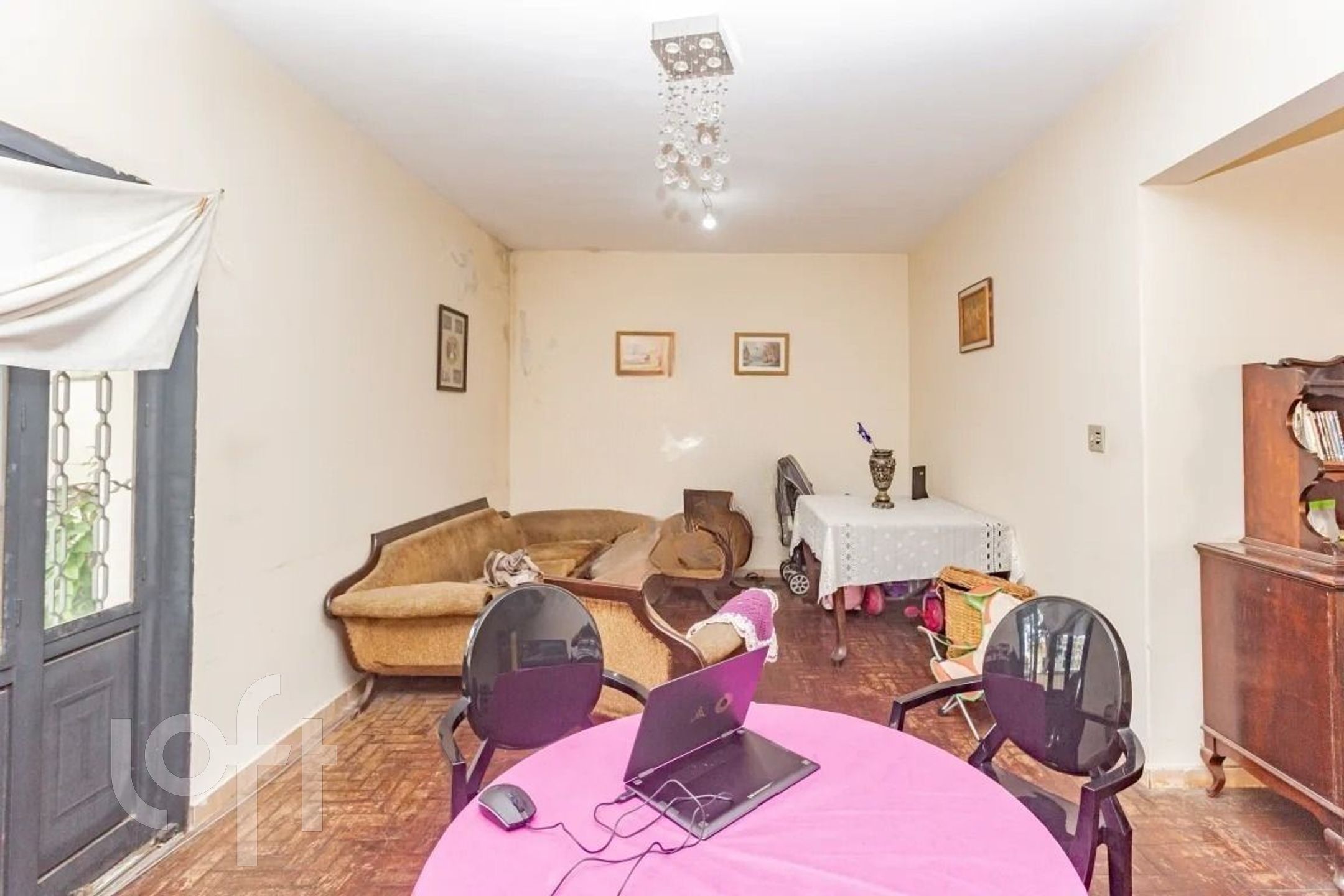 Casa à venda com 3 quartos, 190m² - Foto 1