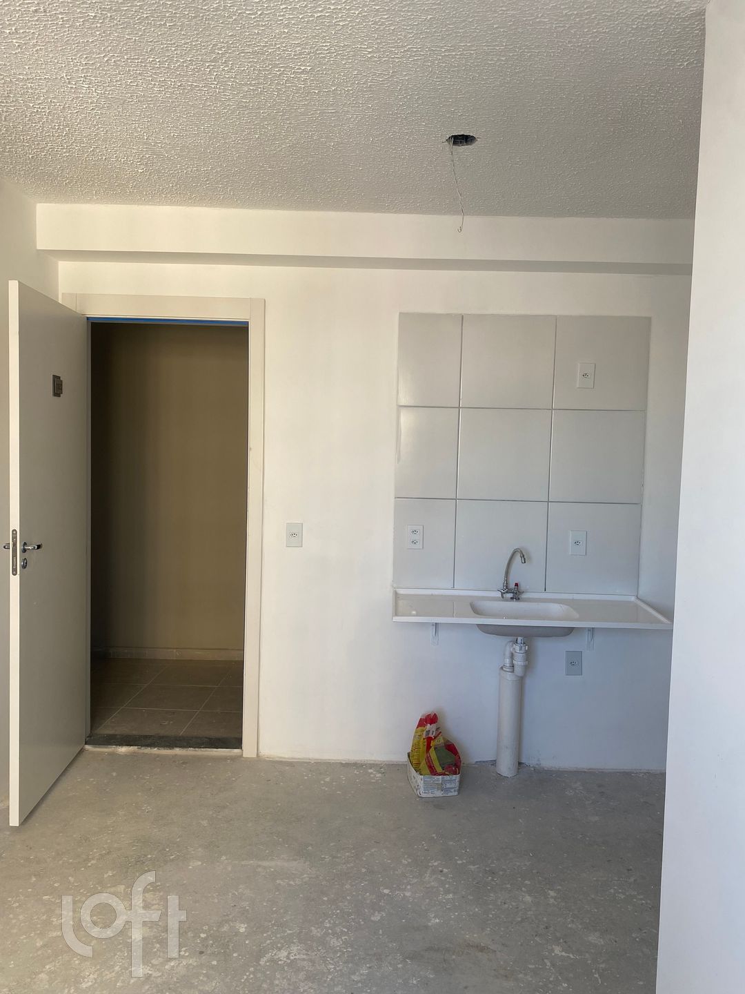 Apartamento à venda com 2 quartos, 35m² - Foto 3