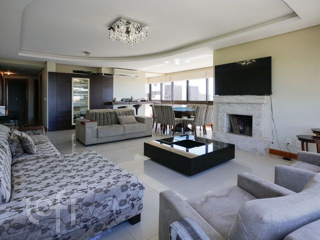 Apartamento com 191m², 4 dormitórios, 3 suítes, 4 vagas, Rio Branco em Porto Alegre