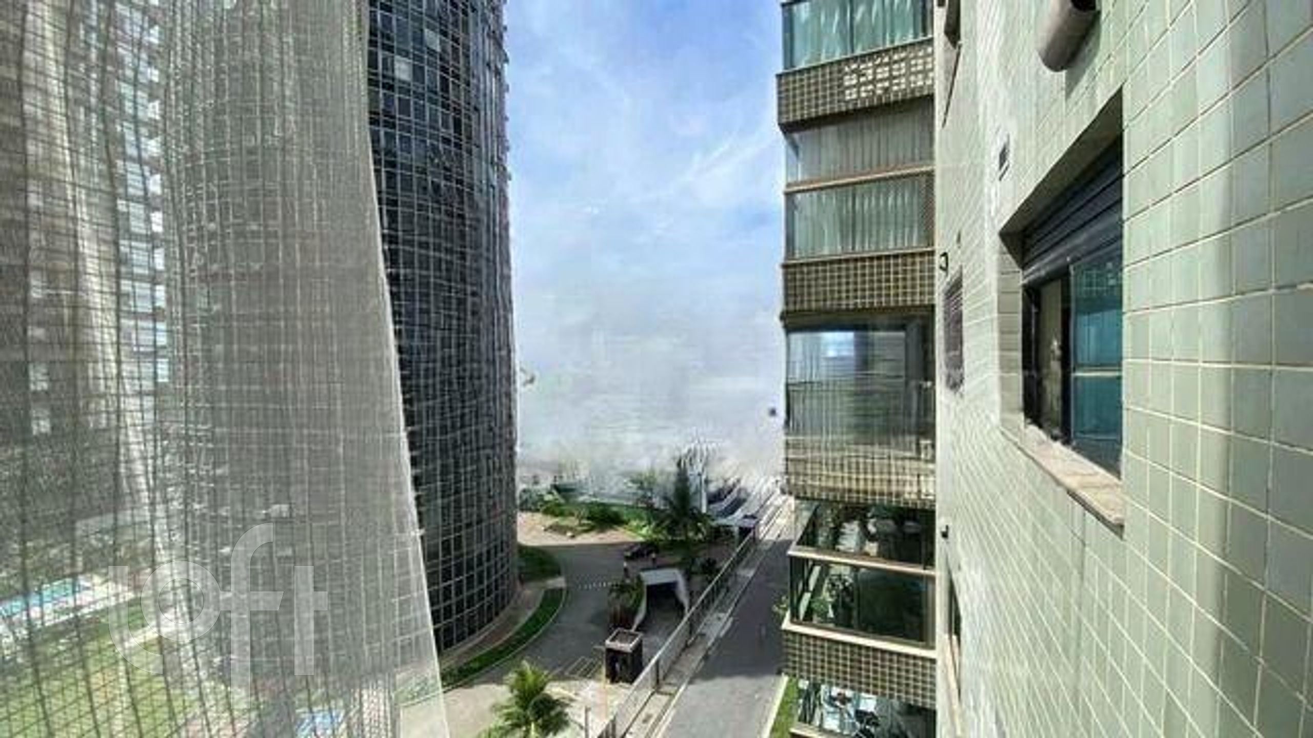 Apartamento à venda com 4 quartos, 147m² - Foto 1