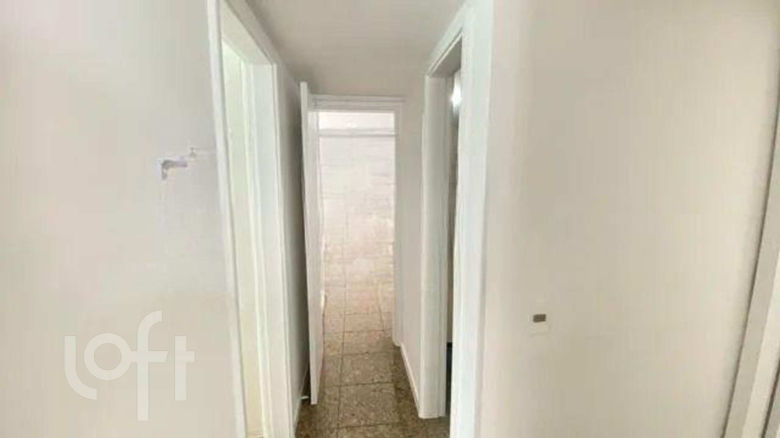 Apartamento à venda com 4 quartos, 147m² - Foto 9