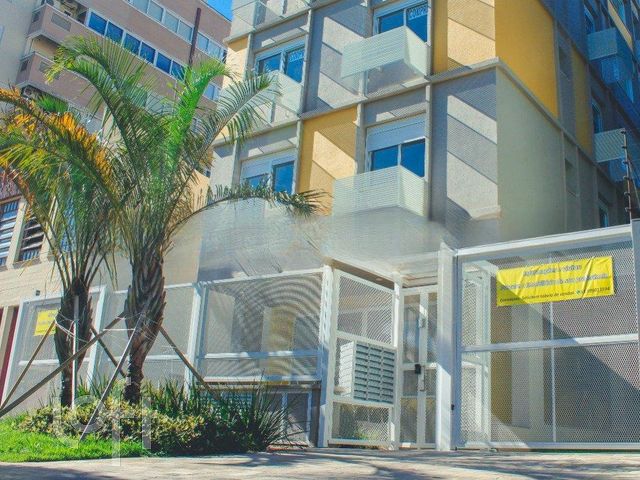 Apartamento com 88m², 3 dormitórios, 1 suíte, 2 vagas, Menino Deus em Porto Alegre