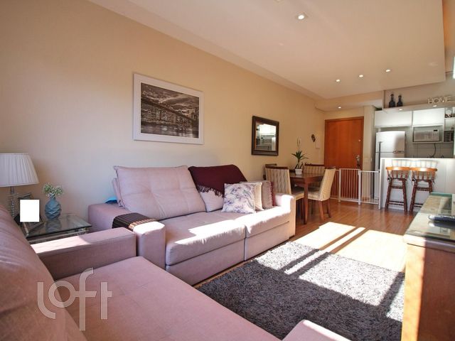 Apartamento com 73m², 2 dormitórios, 1 suíte, 1 vaga, Petrópolis em Porto Alegre