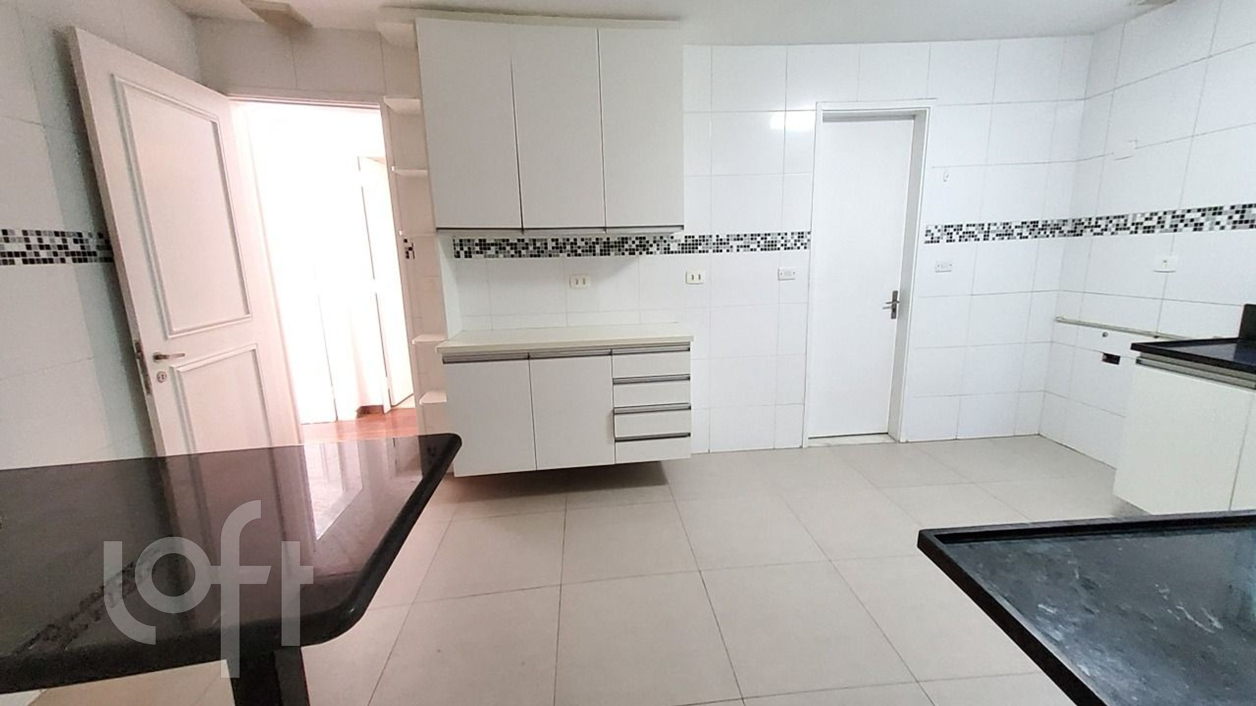 Apartamento à venda com 4 quartos, 206m² - Foto 10