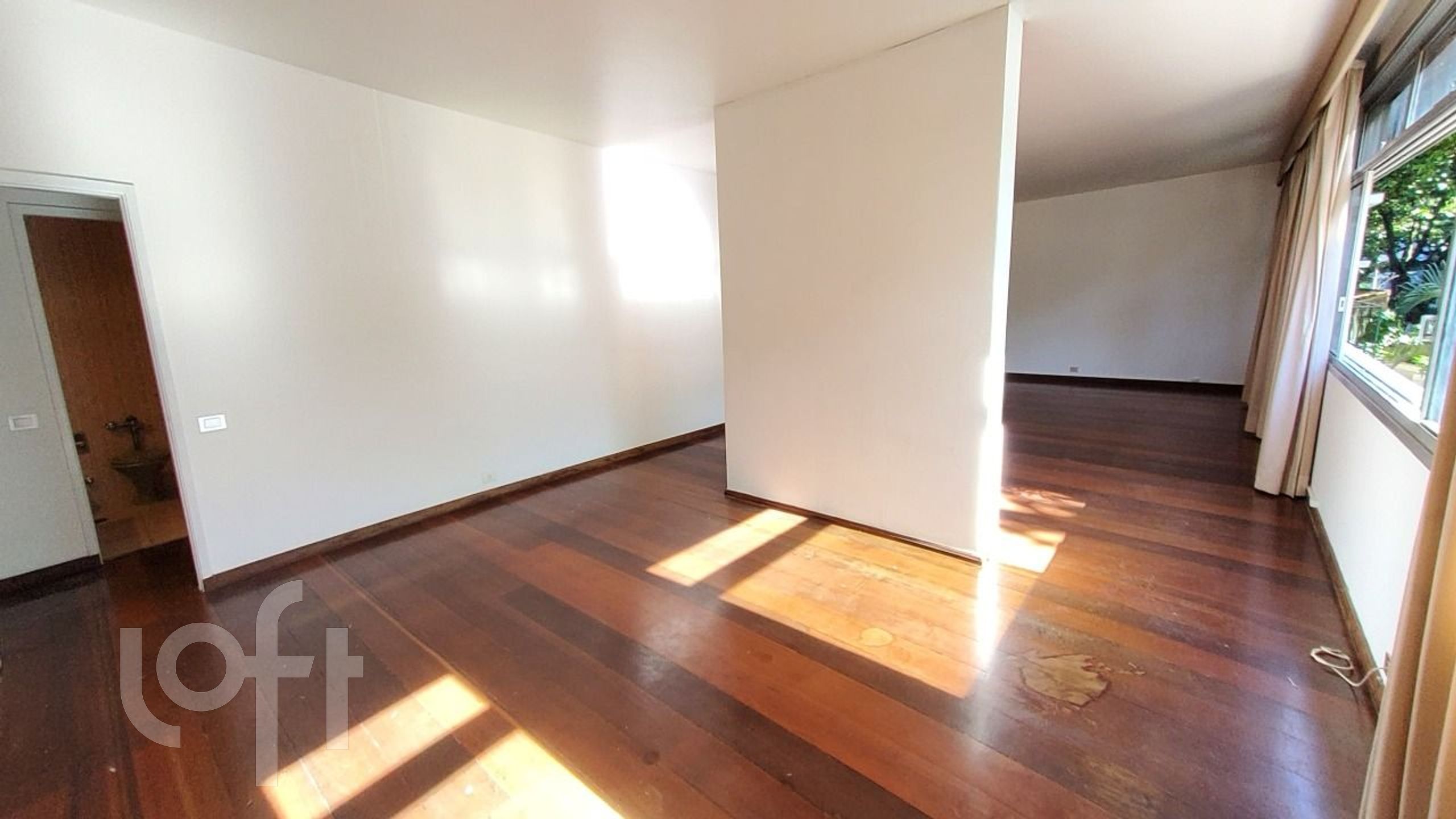 Apartamento à venda com 4 quartos, 206m² - Foto 3