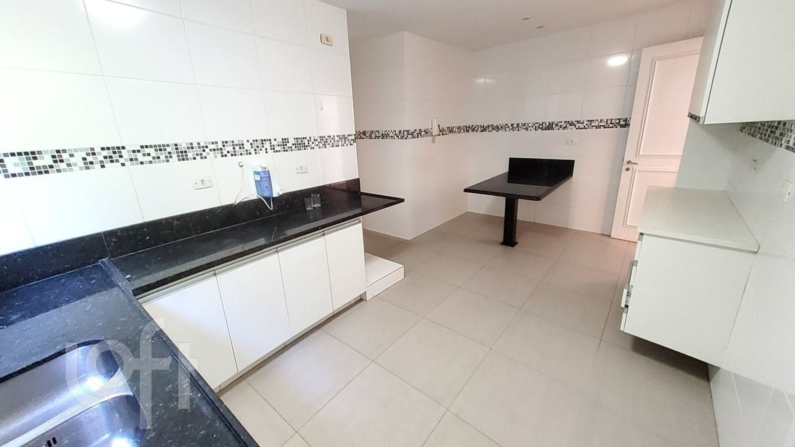 Apartamento à venda com 4 quartos, 206m² - Foto 8