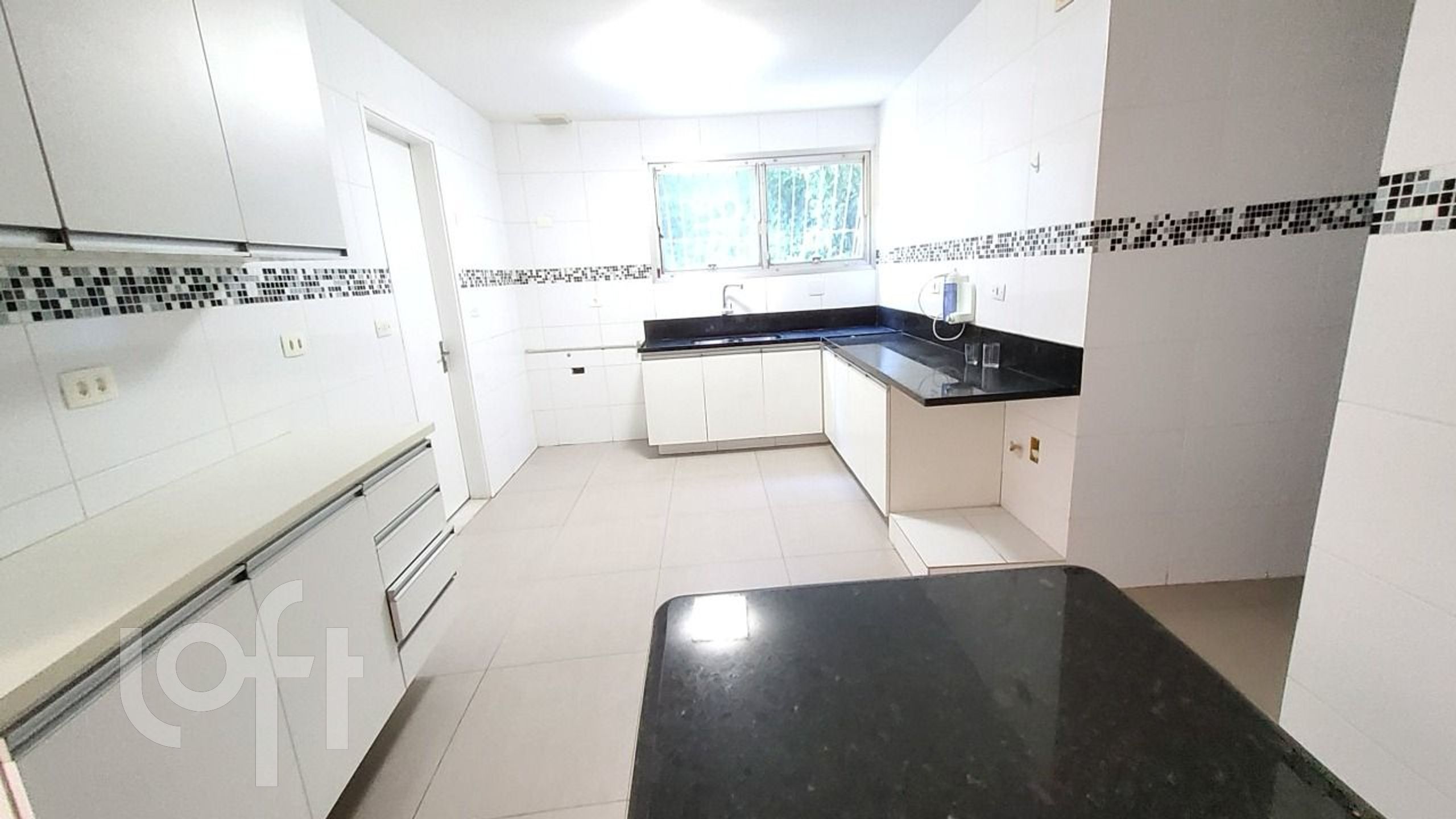 Apartamento à venda com 4 quartos, 206m² - Foto 28