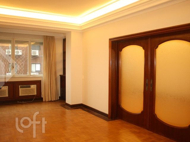 Apartamento com 219m², 3 dormitórios, 1 suíte, 1 vaga, Independência em Porto Alegre