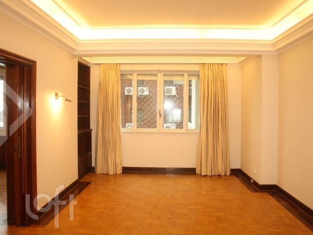 Apartamento com 219m², 3 dormitórios, 1 suíte, 1 vaga, Independência em Porto Alegre