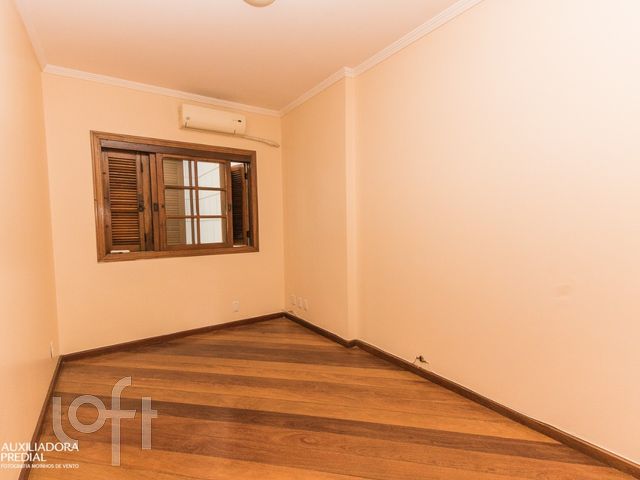 Apartamento com 117m², 3 dormitórios, 1 suíte, 1 vaga, Rio Branco em Porto Alegre