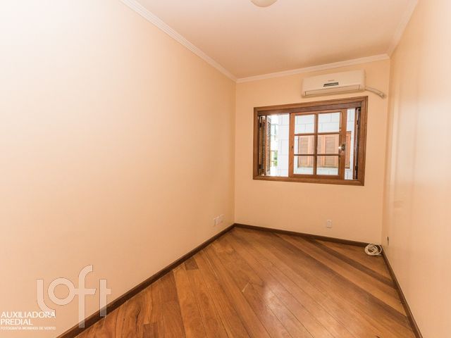 Apartamento com 117m², 3 dormitórios, 1 suíte, 1 vaga, Rio Branco em Porto Alegre