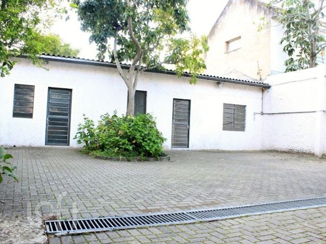 Casa com 290m², 5 dormitórios, 6 vagas, Menino Deus em Porto Alegre