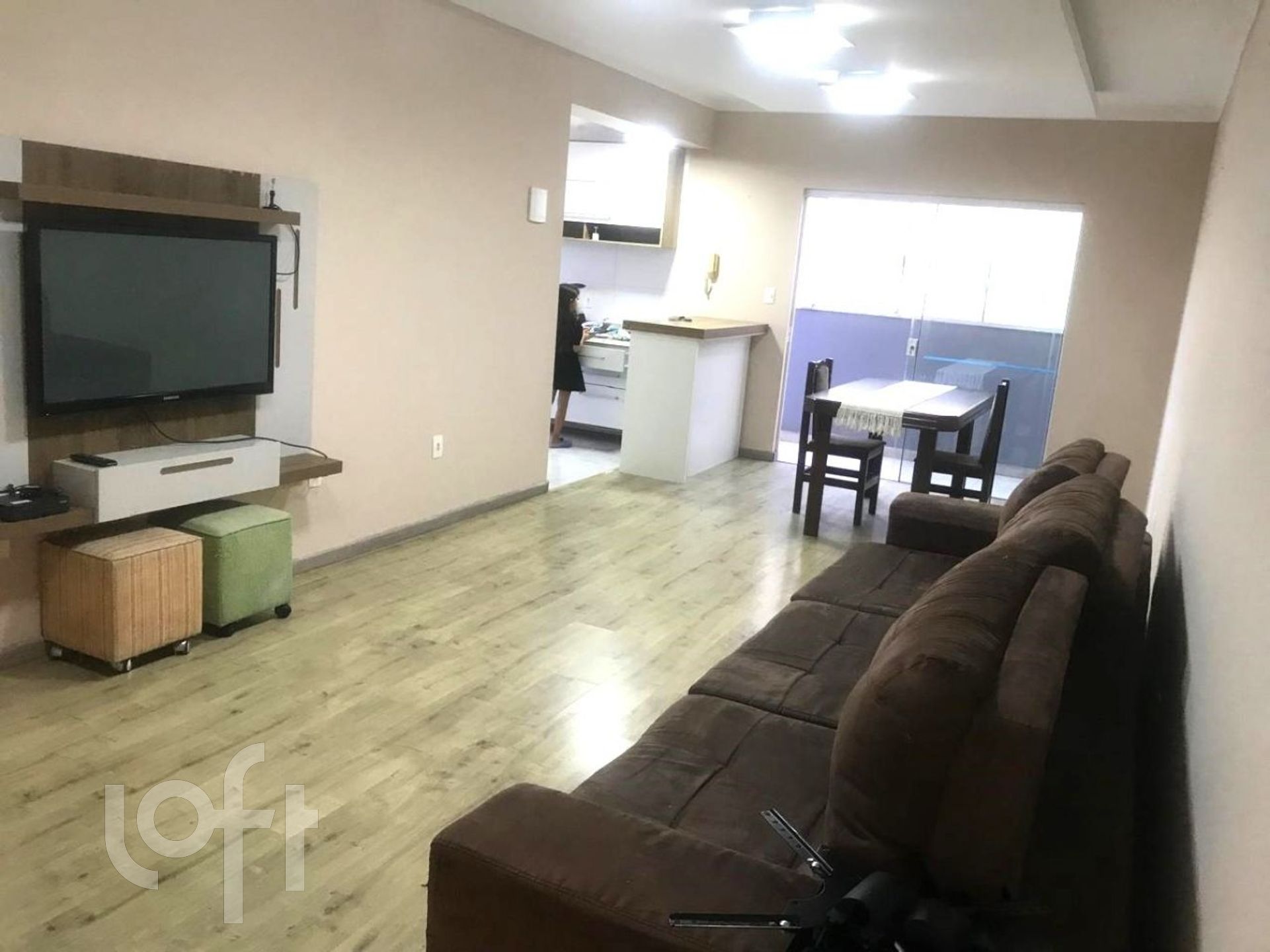 Apartamento à venda em Ingleses com 100 m², 3 quartos, 1 suíte, 1 vaga