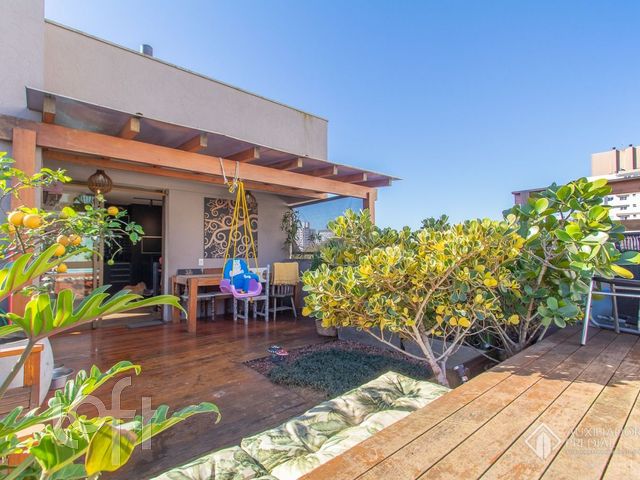 Apartamento com 145m², 2 dormitórios, 1 suíte, 2 vagas, Petrópolis em Porto Alegre