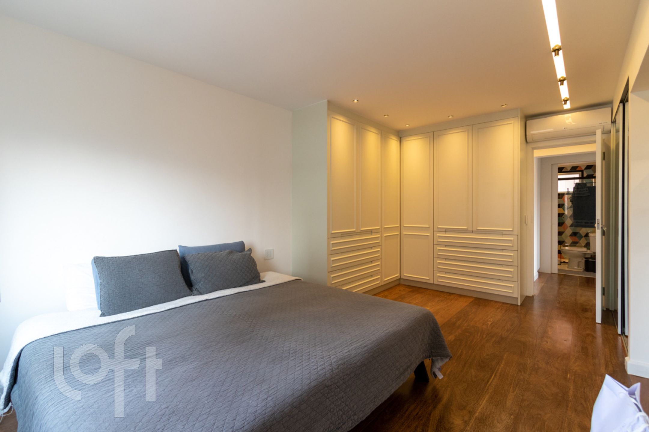 Apartamento à venda com 4 quartos, 210m² - Foto 16