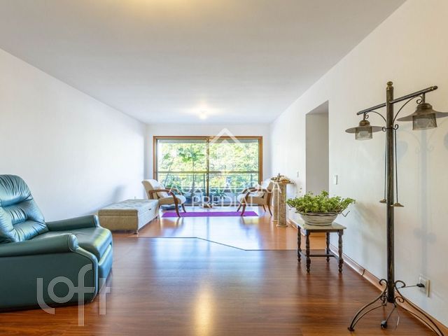 Apartamento com 113m², 3 dormitórios, 1 suíte, 1 vaga, Petrópolis em Porto Alegre