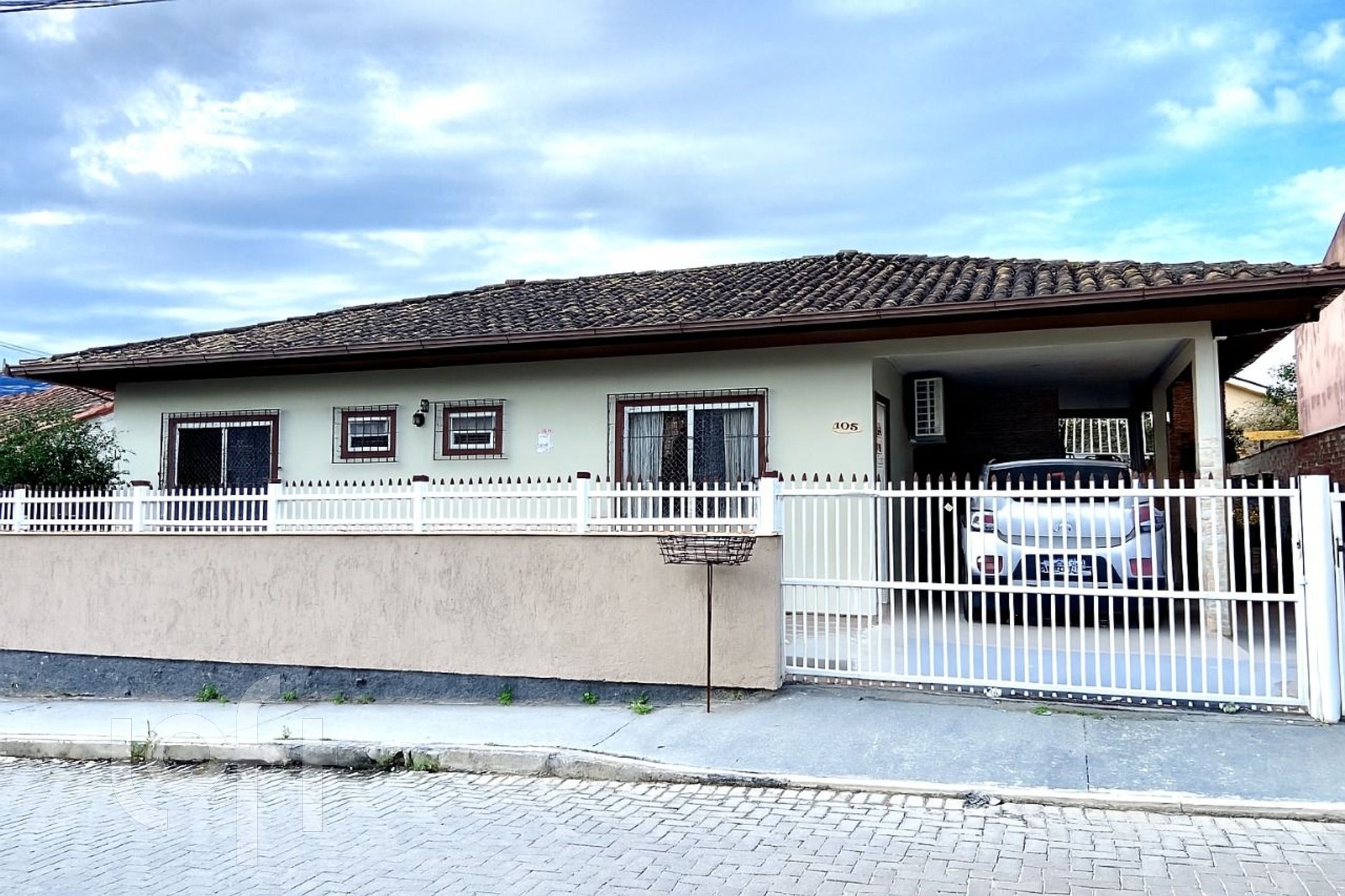 Casa à venda em Rio tavares central com 110 m², 3 quartos, 1 suíte, 1 vaga