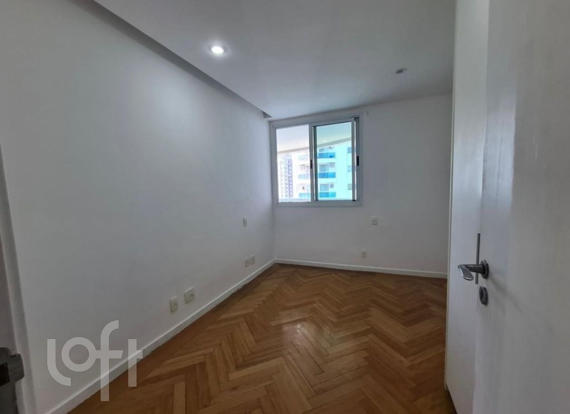 Apartamento à venda com 4 quartos, 151m² - Foto 11