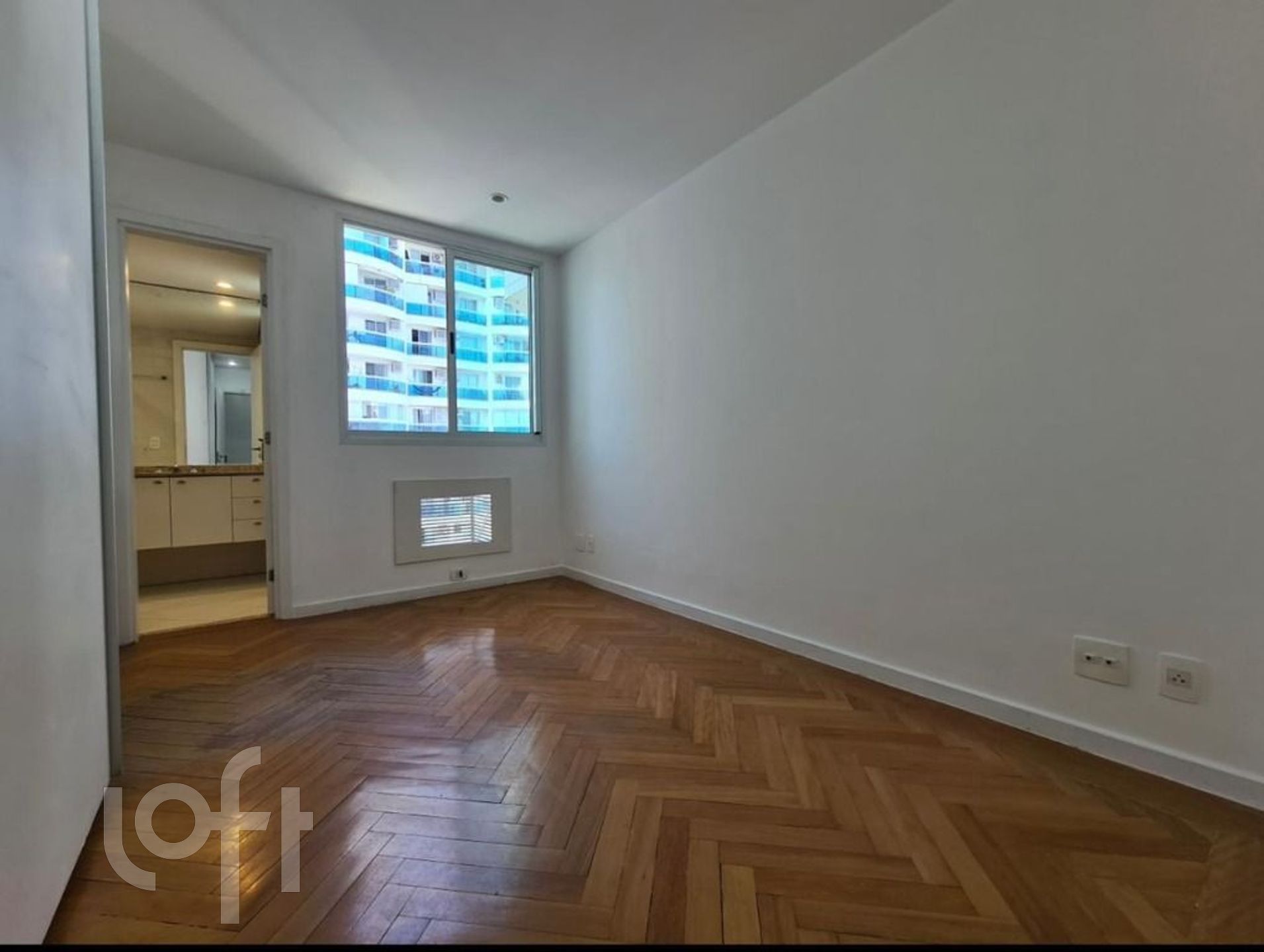 Apartamento à venda com 4 quartos, 151m² - Foto 12