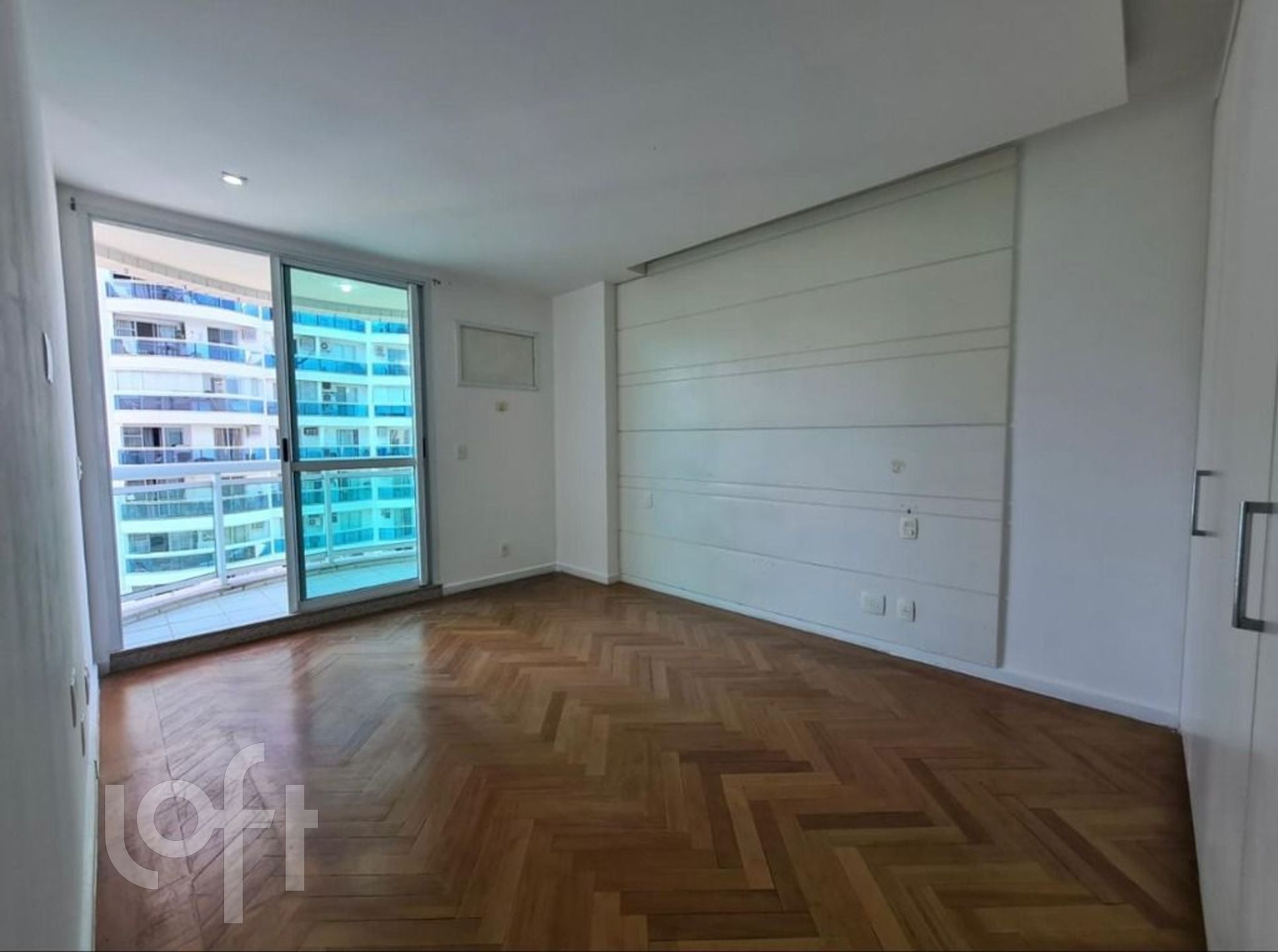 Apartamento à venda com 4 quartos, 151m² - Foto 8