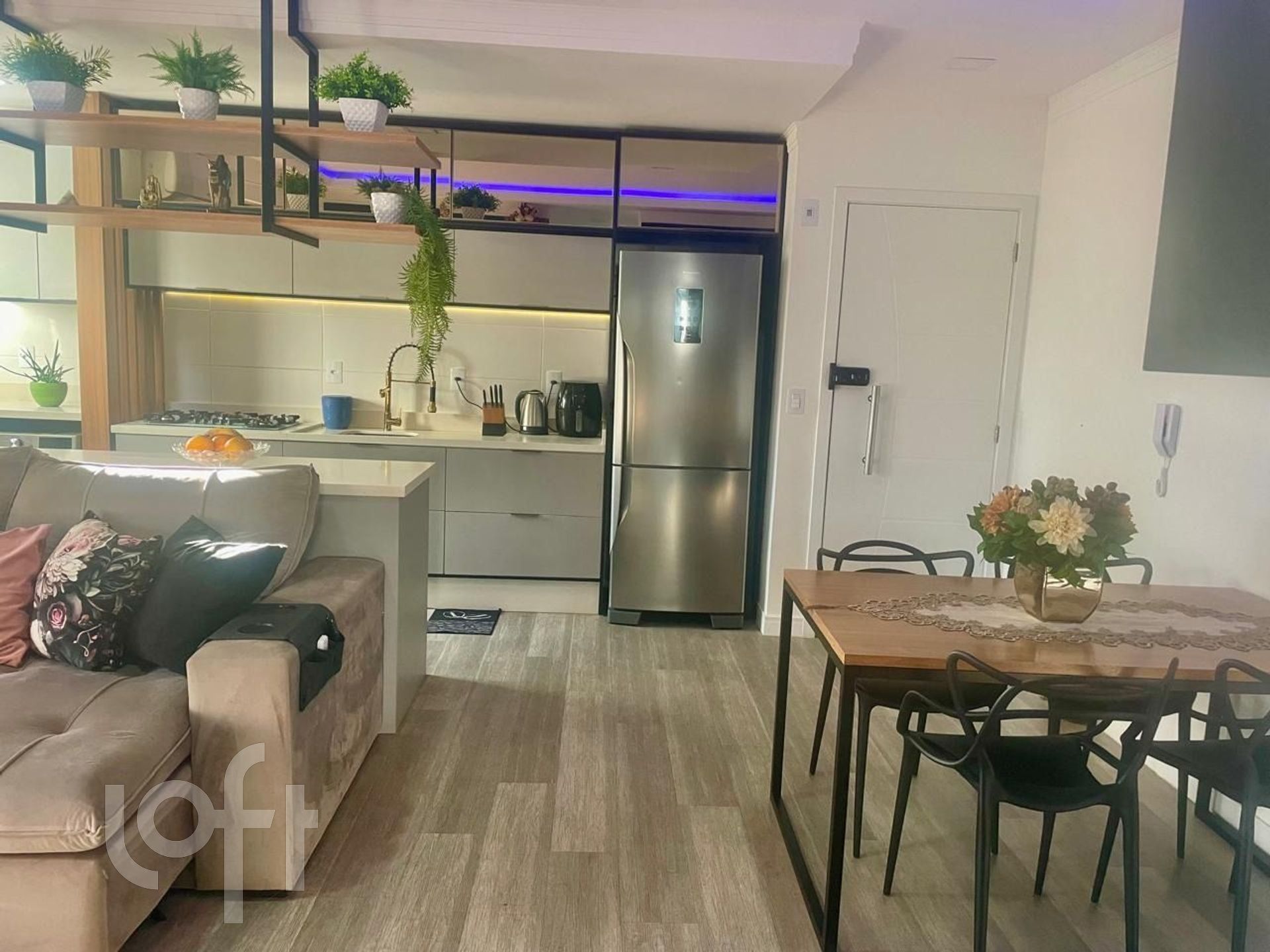Apartamento à venda em Ingleses com 99 m², 2 quartos, 2 suítes, 1 vaga