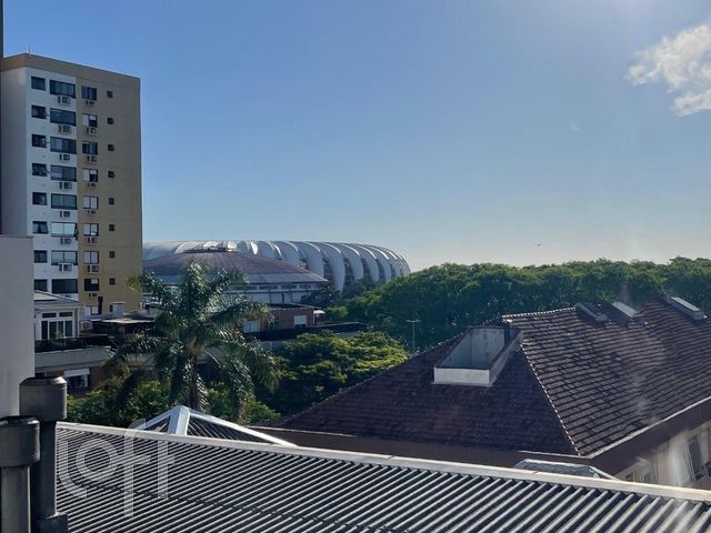 Apartamento com 102m², 3 dormitórios, 1 suíte, 2 vagas, Menino Deus em Porto Alegre