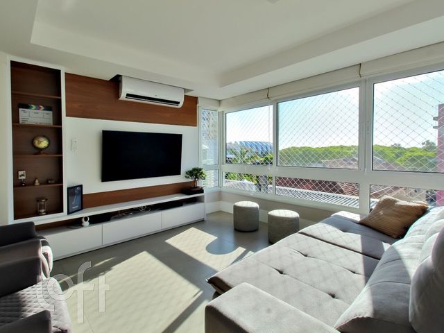 Apartamento com 102m², 3 dormitórios, 1 suíte, 2 vagas, Menino Deus em Porto Alegre