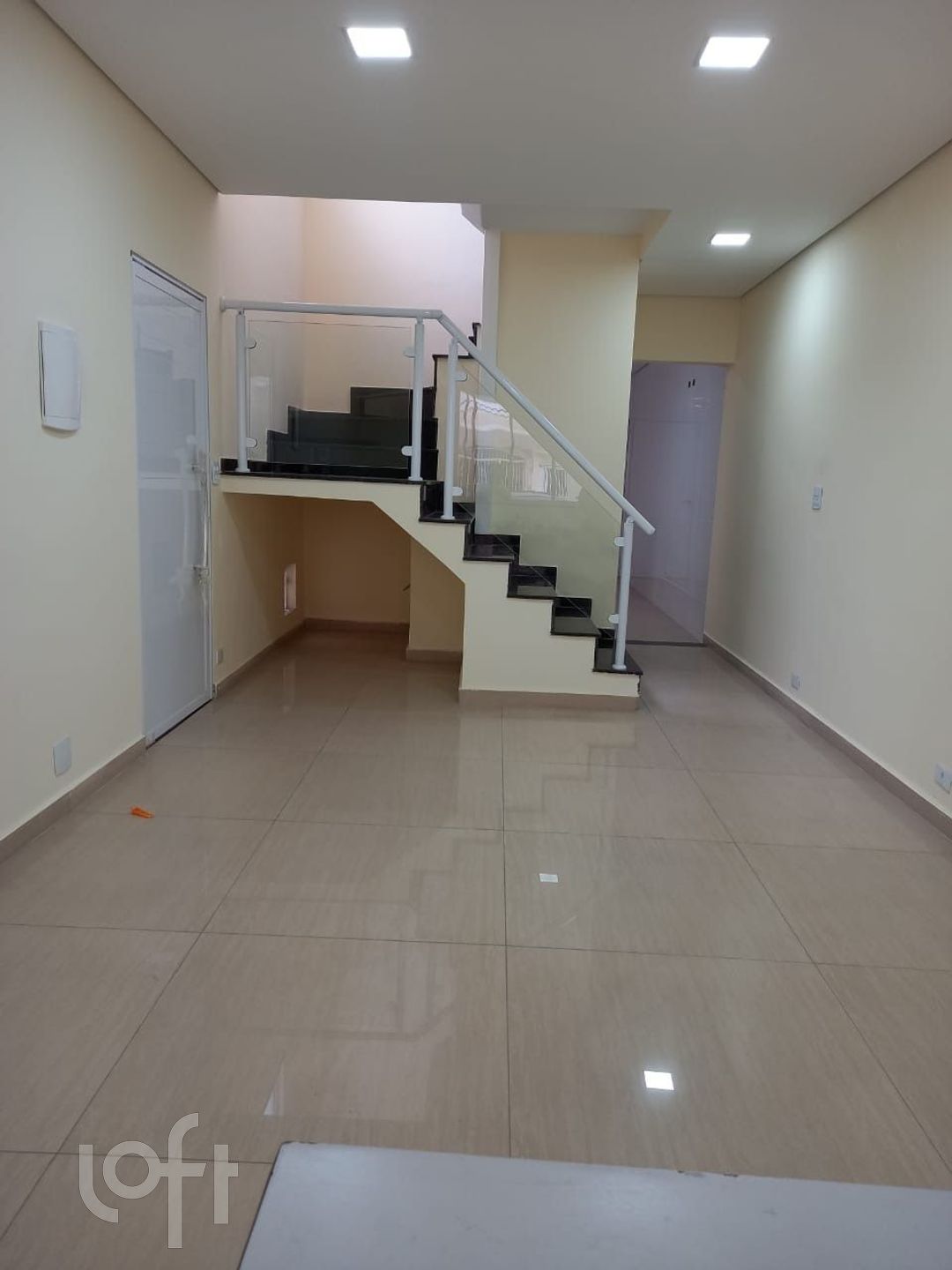 Casa à venda com 3 quartos, 133m² - Foto 1