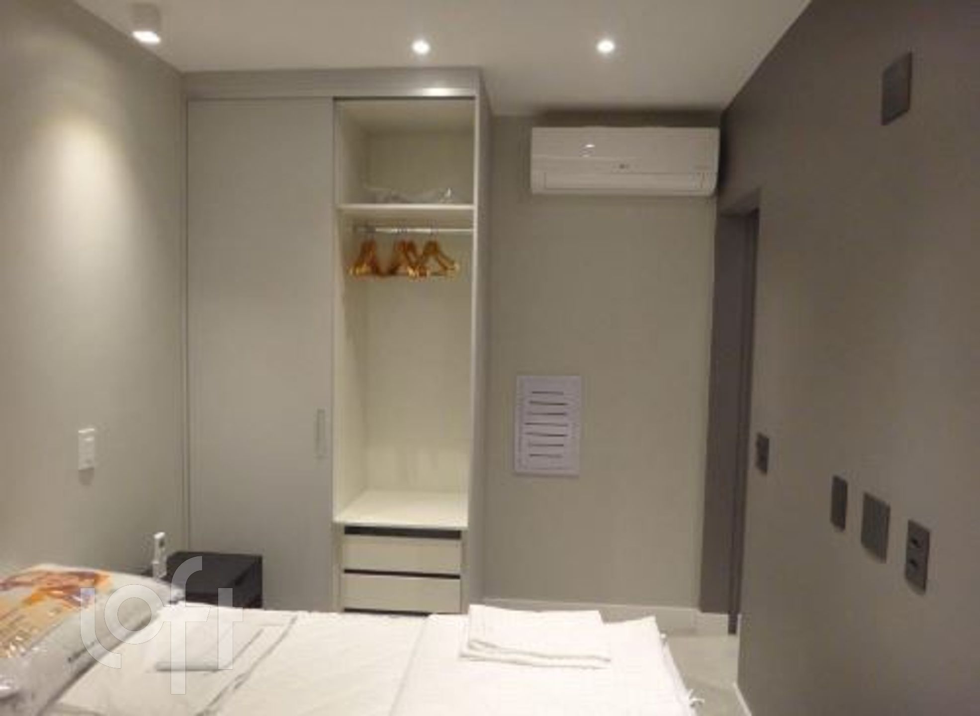 Apartamento à venda com 1 quarto, 37m² - Foto 7